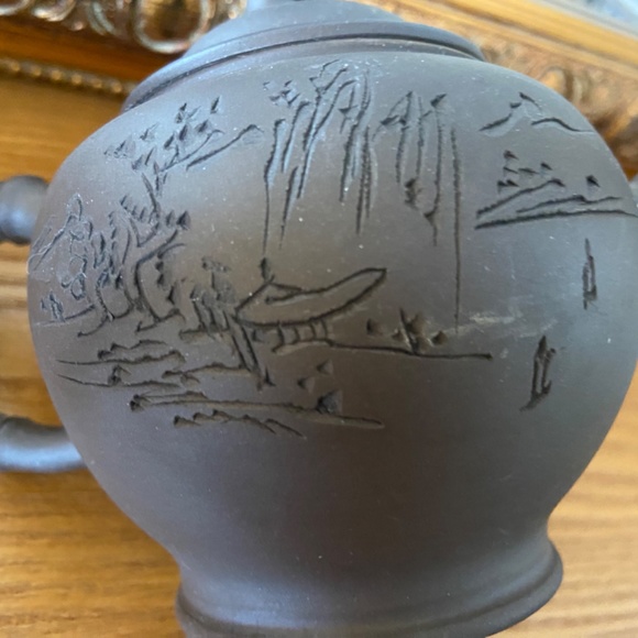 4 Miniature Teapots Cast Iron and Yixing Clay - Picture 5 of 15